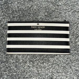 Kate Spade bifold wallet